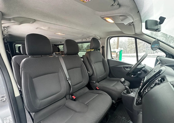 Opel Vivaro cena 69900 przebieg: 273900, rok produkcji 2016 z Piaseczno małe 781